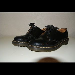 Dr. Martens - Low Top
